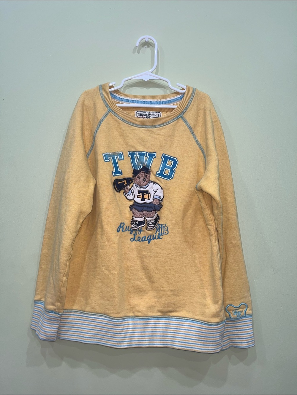 Vintage Y2K Teenie Weenie Teddy Bear Rugby Cheer Logo Sweatshirt Yellow Cotton